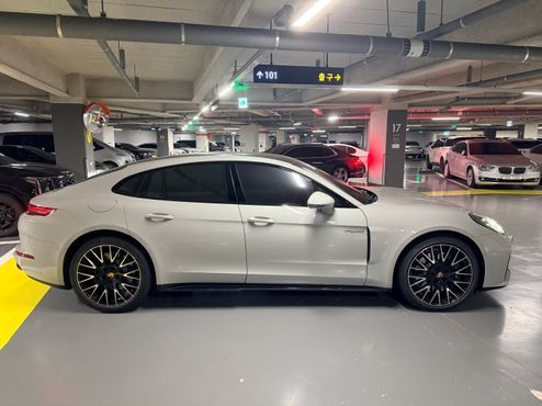 Porsche Panamera 2.9 AWD E-Hybrid — пробег 6 000 км — фото 3 из 5