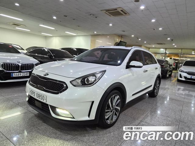 Kia Niro Noblesse — пробег 199 262 км — фото 2 из 5