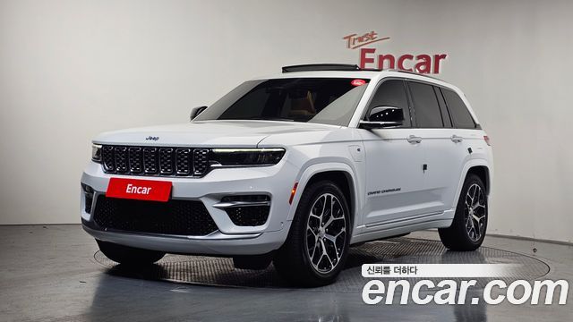 Jeep Cherokee 4xe Summit Reserve — пробег 43 455 км — фото 1 из 5