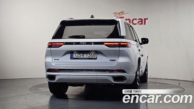 Jeep Cherokee 4xe Summit Reserve — пробег 43 455 км — фото 4 из 5