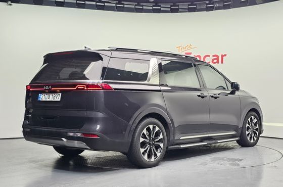 Kia Carnival 9-Seater Signature — пробег 99 206 км — фото 2 из 5