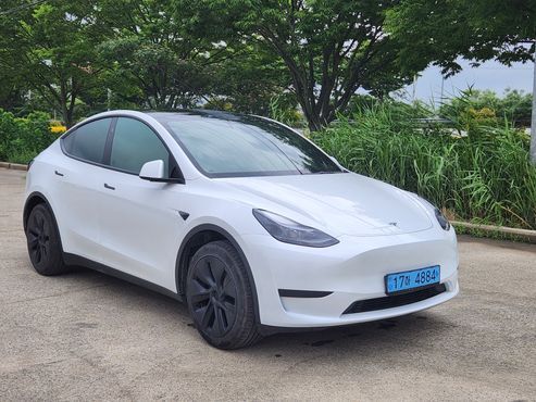 Tesla Model Y RWD — пробег 25 000 км — фото 2 из 5