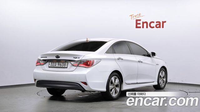 Hyundai Sonata 2.0 Premier — пробег 151 315 км — фото 2 из 5