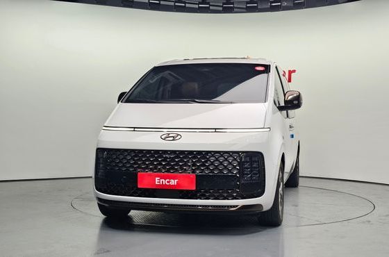 Hyundai Staria 4WD Lounge 7-Seater Inspiration — пробег 23 765 км — фото 3 из 5