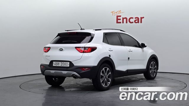 Kia Stonic из Кореи Encar