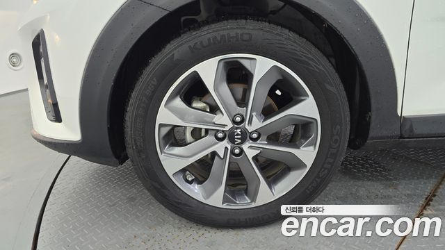 Kia Stonic из Кореи Encar