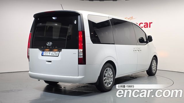 Hyundai Staria из Кореи Encar
