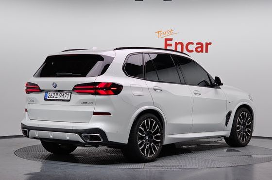BMW X5 xDrive 40i M Sport — пробег 6 089 км — фото 2 из 5