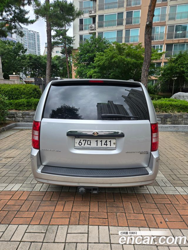 Chrysler Grand Voyager 3.8 — пробег 56 150 км — фото 4 из 5