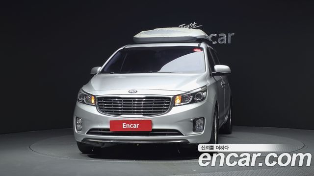 Kia Carnival 11-seater Outdoor Luxury — пробег 101 368 км — фото 3 из 5