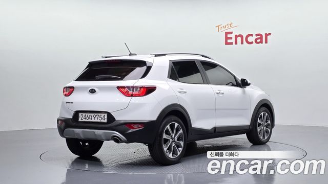 Kia Stonic из Кореи Encar