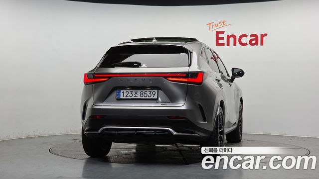 Lexus NX F-Sport — пробег 73 205 км — фото 4 из 5