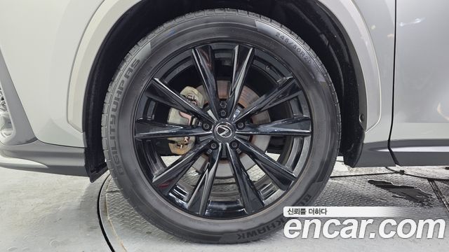 Lexus NX F-Sport — пробег 73 205 км — фото 5 из 5