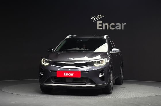 Kia Stonic 1.4 Prestige — пробег 66 041 км — фото 3 из 5