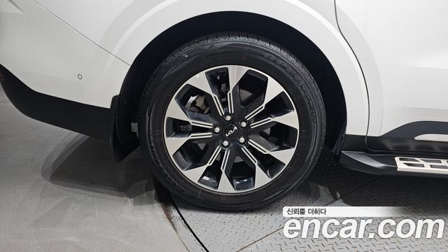 Kia Carnival 9-Seater Signature — пробег 57 208 км — фото 5 из 5