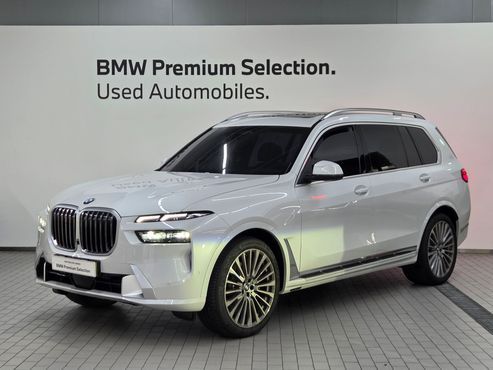 BMW X7 xDrive 40i Design Pure Excellence 7-Seater — пробег 11 200 км — фото 1 из 5