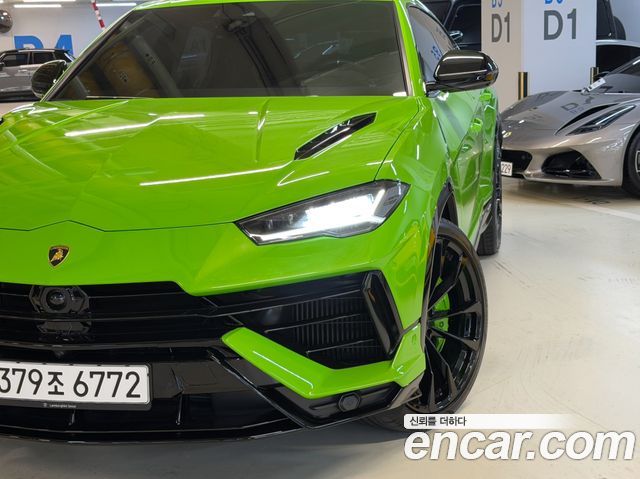 Lamborghini Urus из Кореи Encar