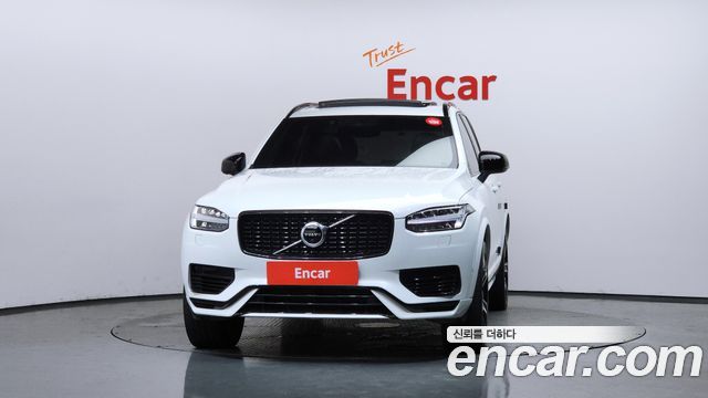 Volvo XC90 T8 R-Design Hybrid — пробег 69 577 км — фото 3 из 5