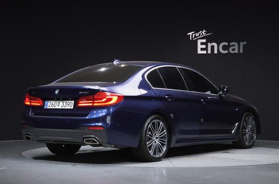 BMW 5-Series 530i xDrive M Sport Package Plus — пробег 50 620 км — фото 2 из 5