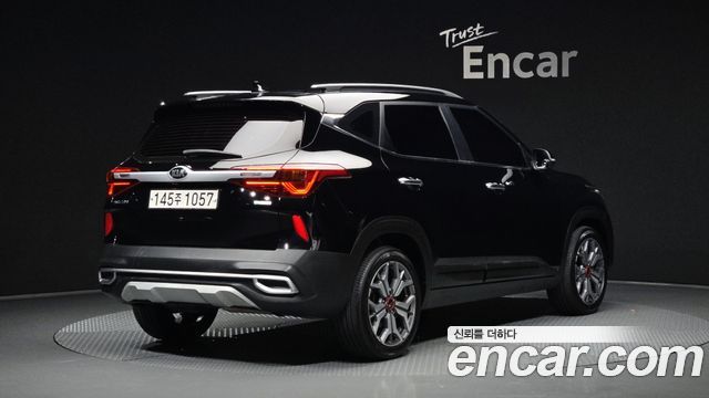 Kia Seltos из Кореи Encar