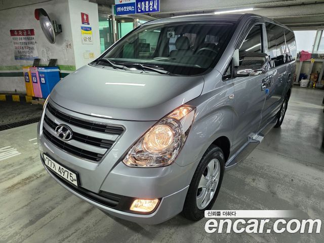 Hyundai Starex 4WD 12-Seater Wagon Smart — пробег 84 000 км — фото 1 из 5