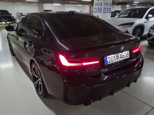 BMW 3-Series 320i M Sport — пробег 900 км — фото 2 из 5