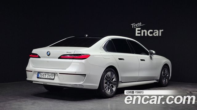 BMW 7-Series 740i sDrive Design Pure Excellence Individual — пробег 64 565 км — фото 2 из 5