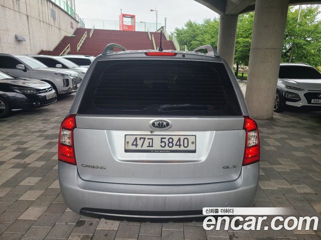 Kia Carens LPI 2.0 GLX Deluxe — пробег 116 023 км — фото 4 из 5