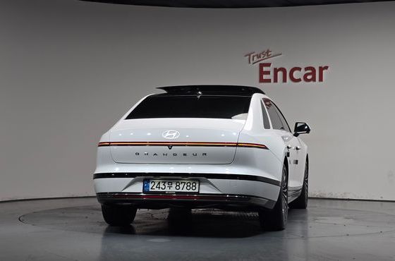 Hyundai Grandeur Calligraphy — пробег 28 884 км — фото 4 из 5