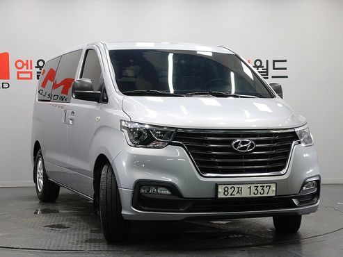 Hyundai Starex Van 3-Seater Smart — пробег 59 000 км — фото 2 из 5