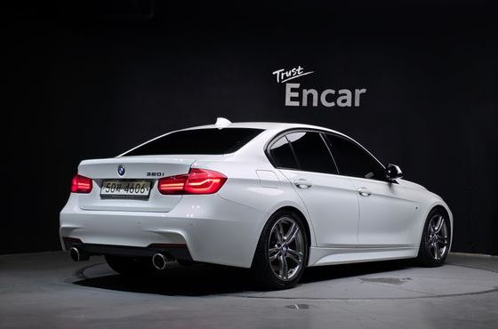 BMW 3-Series 320i M Sport — пробег 92 591 км — фото 2 из 5