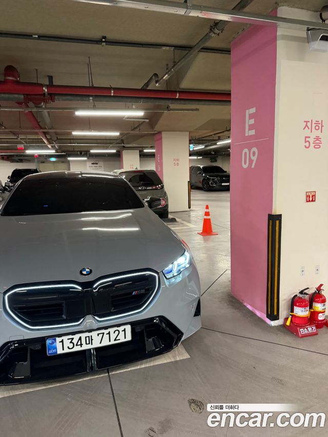 BMW M5 M5 Sedan — пробег 5 500 км — фото 3 из 5