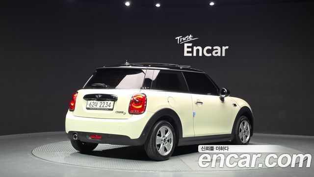 Mini Cooper Standard 3rd — пробег 65 569 км — фото 2 из 5