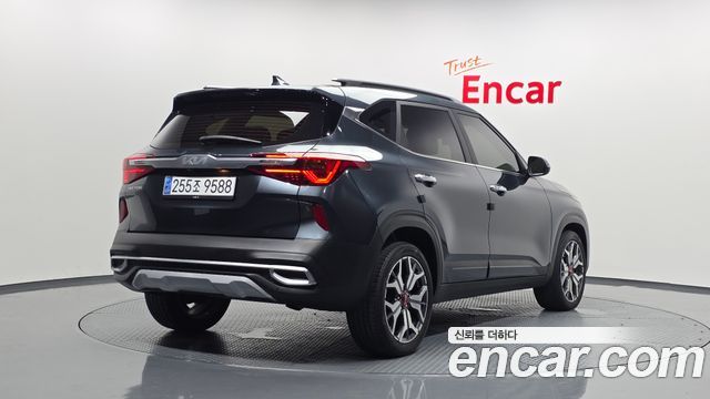 Kia Seltos из Кореи Encar