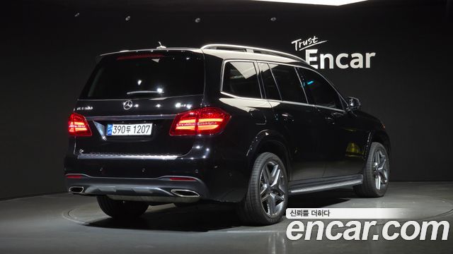 Mercedes-Benz GLS-Class GLS550 4MATIC — пробег 99 899 км — фото 2 из 5