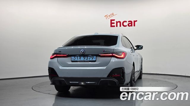 BMW i4 eDrive40 M Sports Pro — пробег 48 455 км — фото 4 из 5