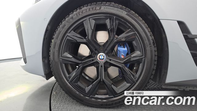 BMW i4 eDrive40 M Sports Pro — пробег 48 455 км — фото 5 из 5
