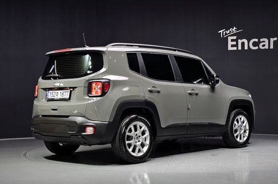 Jeep Renegade 1.3 Longitude — пробег 13 479 км — фото 2 из 5
