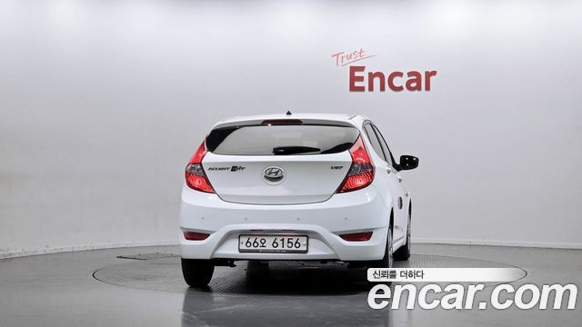 Hyundai Accent Diesel WIT 1.6 VGT Smart — пробег 116 038 км — фото 4 из 5