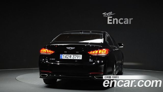 Hyundai Genesis из Кореи Encar