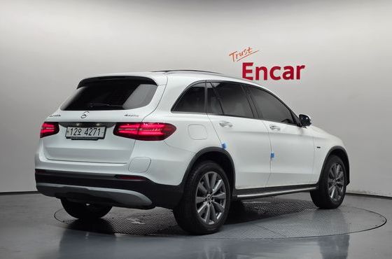Mercedes-Benz GLC-Class GLC350e 4MATIC Premium — пробег 118 720 км — фото 2 из 5