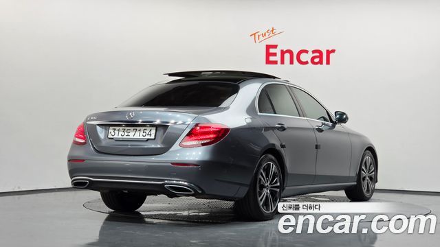 Mercedes-Benz E-Class из Кореи Encar