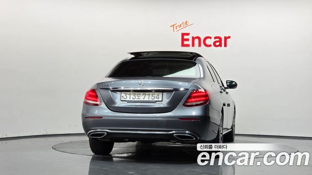 Mercedes-Benz E-Class из Кореи Encar