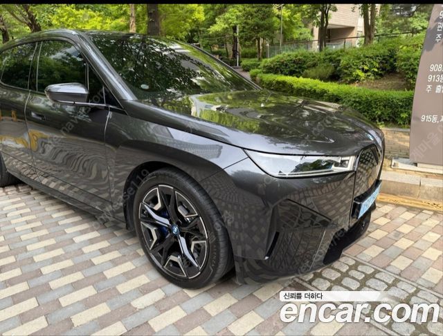 BMW iX xDrive50 Sports Plus — пробег 56 700 км — фото 3 из 5