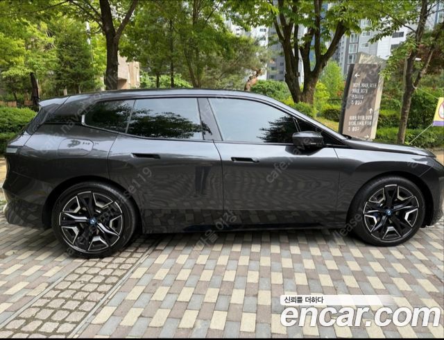 BMW iX xDrive50 Sports Plus — пробег 56 700 км — фото 4 из 5
