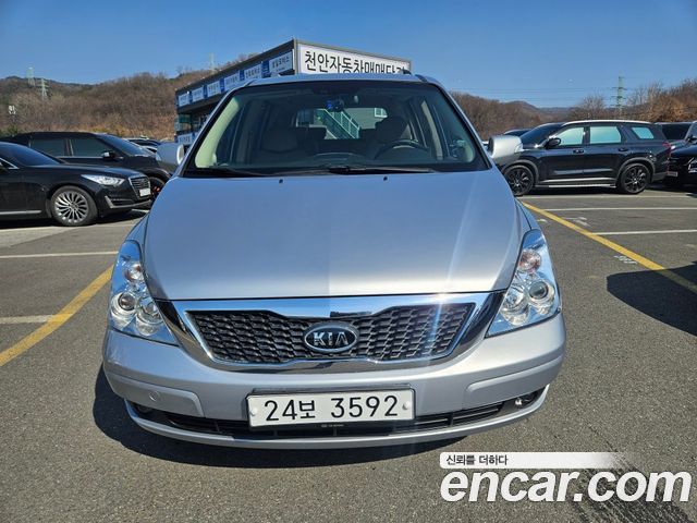 Kia Carnival New Carnival GLX High-Deluxe — пробег 192 000 км — фото 1 из 5