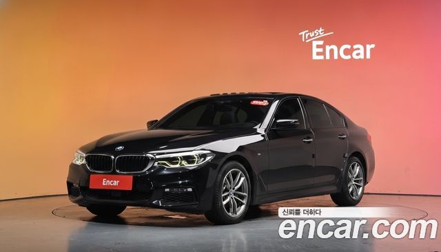 BMW 5-Series 520d xDrive M Sport Package — пробег 96 986 км — фото 1 из 5