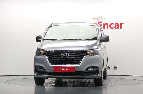 Hyundai Starex Van 5-Seater Smart — пробег 116 120 км — фото 3 из 5