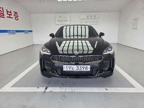 Kia Stinger 2.0 Turbo 2WD Platinum — пробег 117 000 км — фото 1 из 5