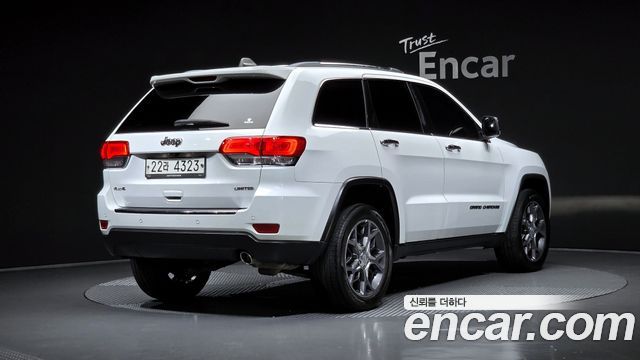 Jeep Cherokee 3.6 Limited WK2 — пробег 74 684 км — фото 2 из 5